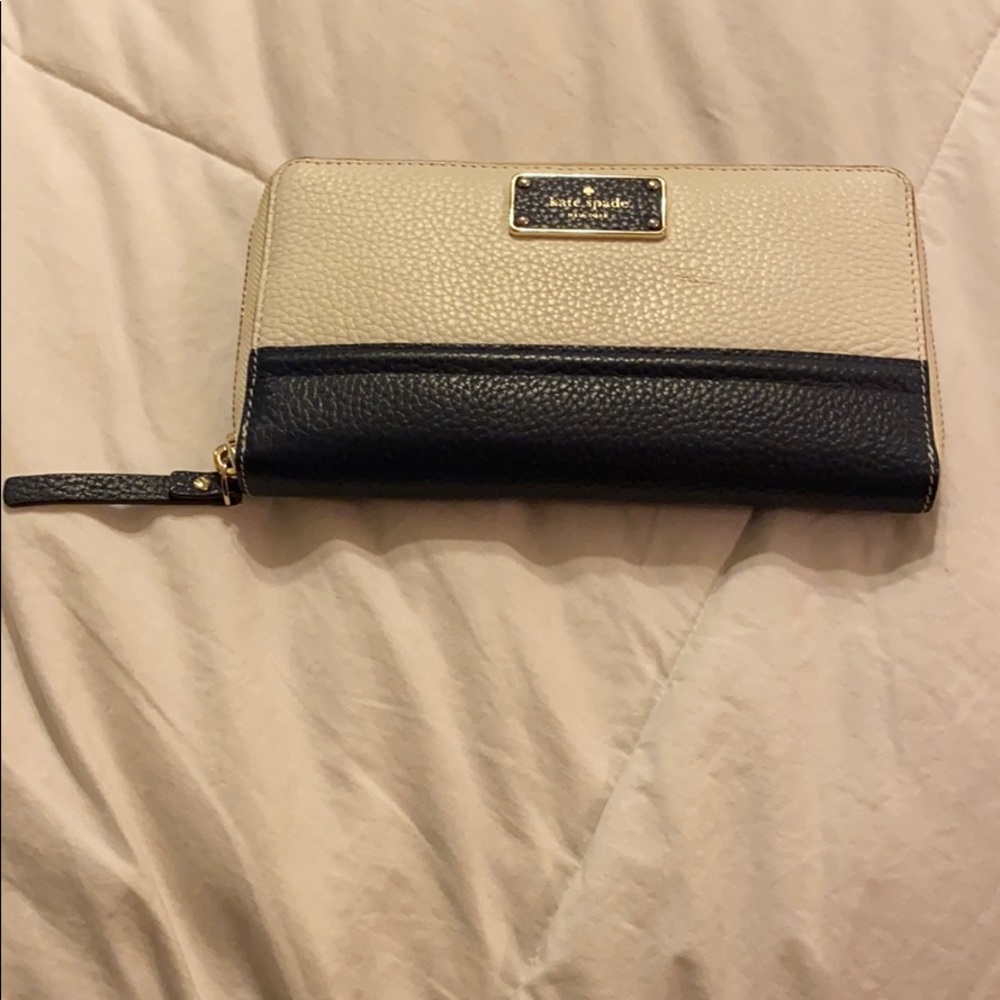 Kate Spade Full-size wallet